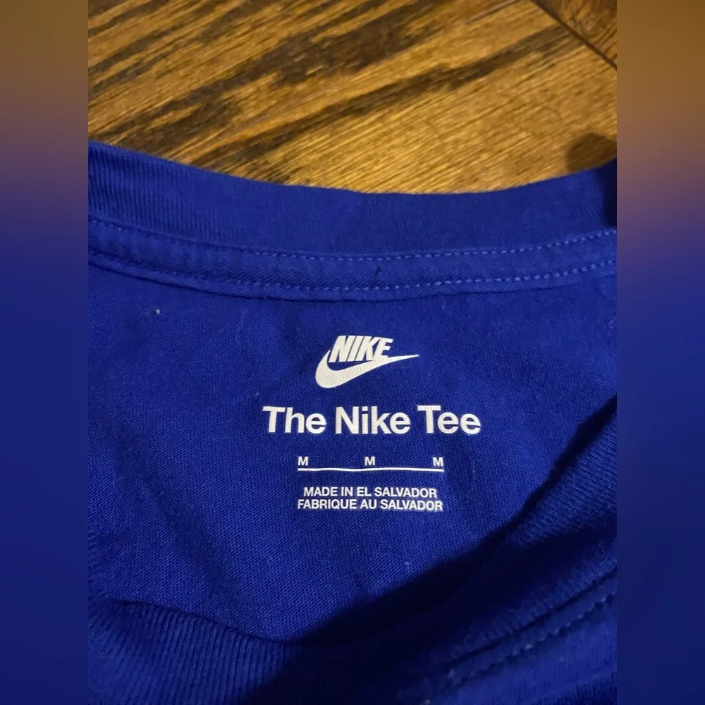 Nike shirt - Picture 3 of 4